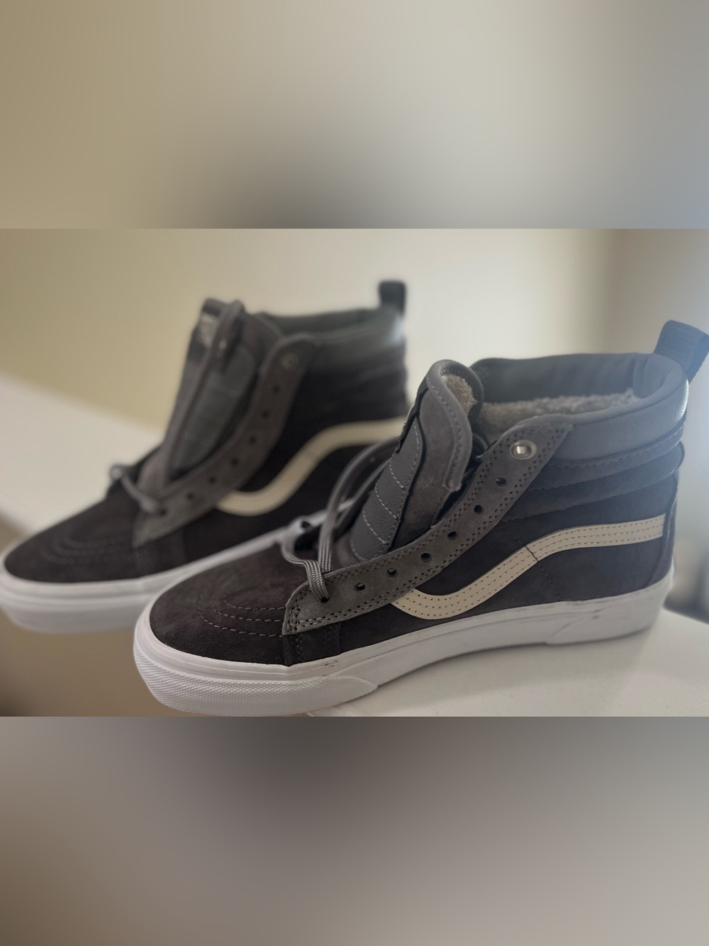 Vans Women's High-Top Sneakers in Gray and White